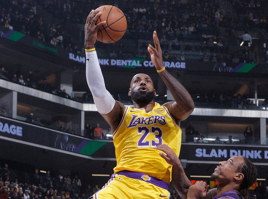 爆冷!威少22分7助,湖人惨败国王,东契奇42分,一战看清四件事